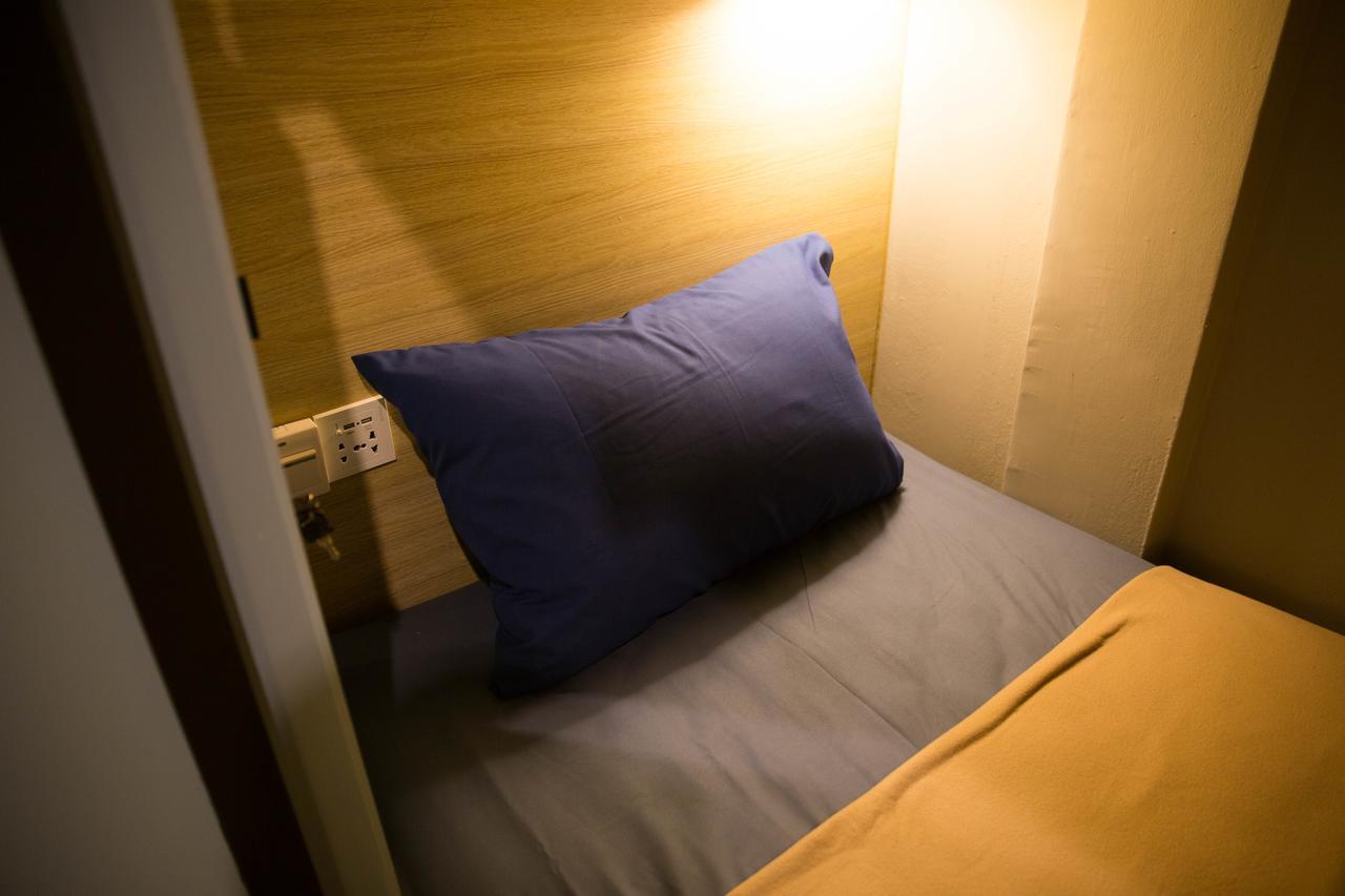 Bed Box Khaosarn Hostel Bangkok Exterior photo