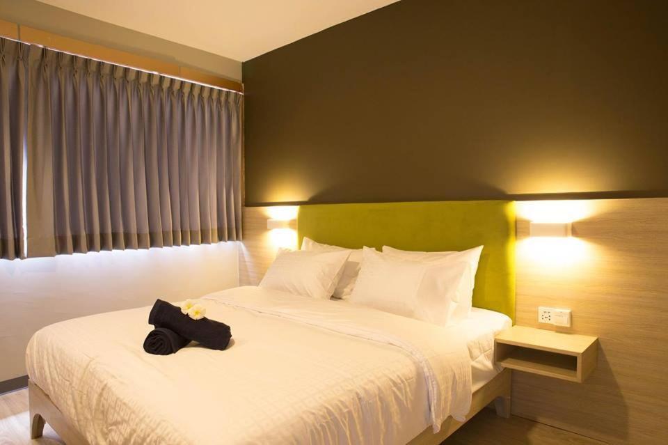 Bed Box Khaosarn Hostel Bangkok Exterior photo